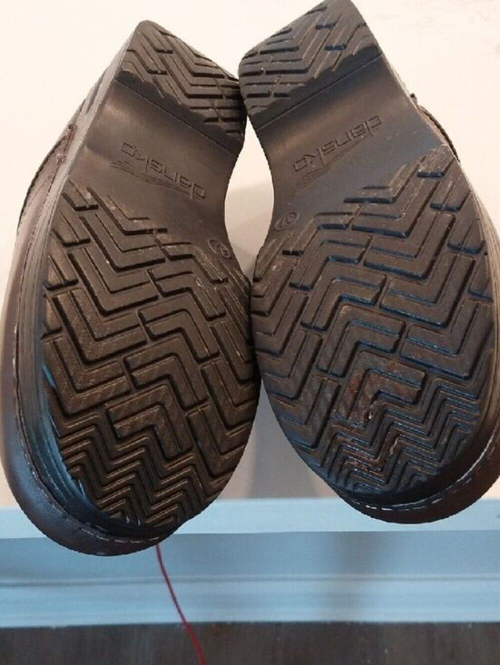 Dansko Brown And Black Leather Clogs...SIZE 6...ALMOST NEW !! - Picture 4 of 6